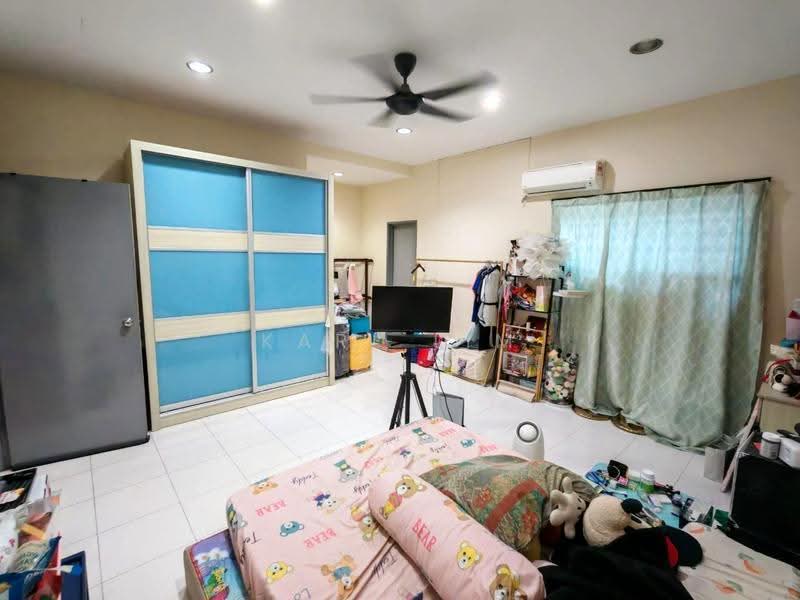 Rumah Teres 2-Tingkat untuk Dijual di Taman Setia Indah (Tebrau) - Karl Lim - Bedroom - PropertyGuru.com.my