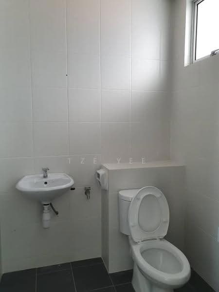 Rumah Teres 3-Tingkat untuk Dijual di Semenyih (Selangor) - TZE YEE - Bathroom - PropertyGuru.com.my