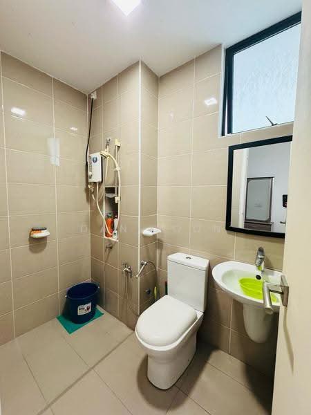 Kediaman Servis untuk Dijual di Sky Loft Premium Suites - Dan Soon - Bathroom - PropertyGuru.com.my
