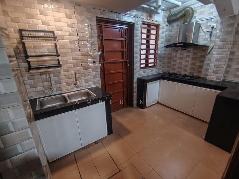 Rumah Teres 2.5-Tingkat untuk Dijual di Taman Dato Senu (Sentul) - Amber Ng - Kitchen - PropertyGuru.com.my
