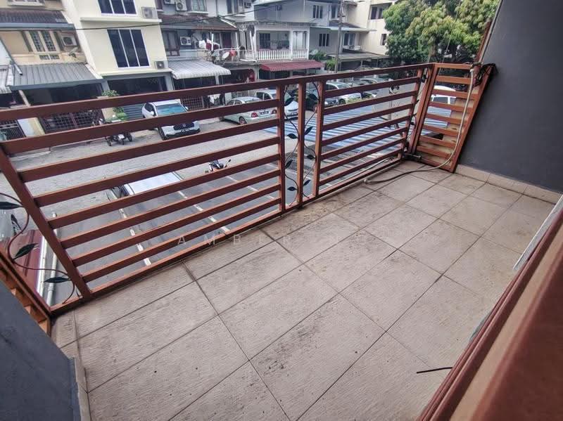 Rumah Teres 2.5-Tingkat untuk Dijual di Taman Dato Senu (Sentul) - Amber Ng - Balcony - PropertyGuru.com.my