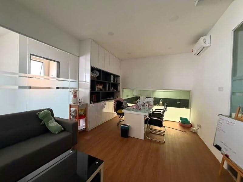 Kilang Kluster untuk Dijual di Eco Business Park 1 (Johor Bahru) - Carson . - Study - PropertyGuru.com.my