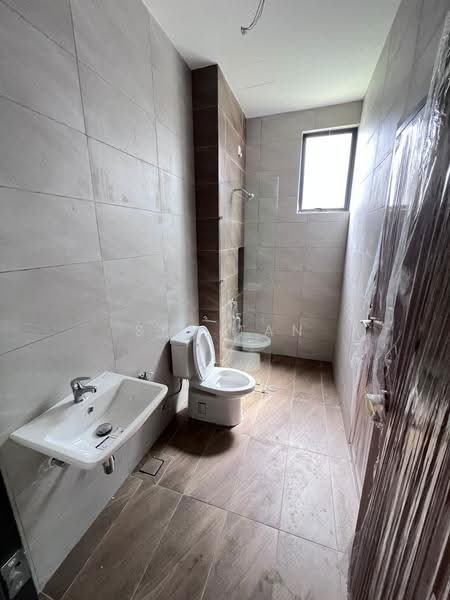 Rumah Kluster untuk Dijual di Taman Impian Emas (Skudai) - Sky Tan - Bathroom - PropertyGuru.com.my
