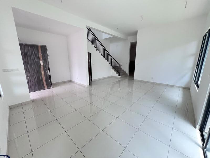 Rumah Kluster untuk Dijual di Taman Impian Emas (Skudai) - Sky Tan - Living Room - PropertyGuru.com.my