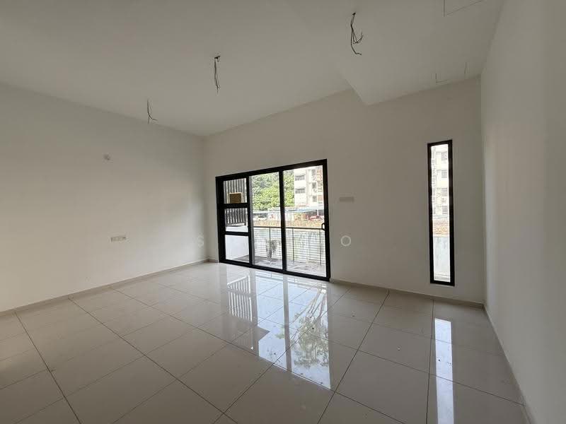 Rumah Teres 3.5-Tingkat untuk Dijual di Bukit Jambul (Penang) - S J Foo - Living Room - PropertyGuru.com.my