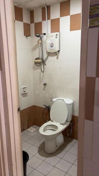 2-storey Terraced House for Sale in Setia Indah (Setia Alam) - Jayden Lee - Bathroom - PropertyGuru.com.my