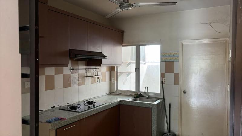 2-storey Terraced House for Sale in Setia Indah (Setia Alam) - Jayden Lee - Kitchen - PropertyGuru.com.my