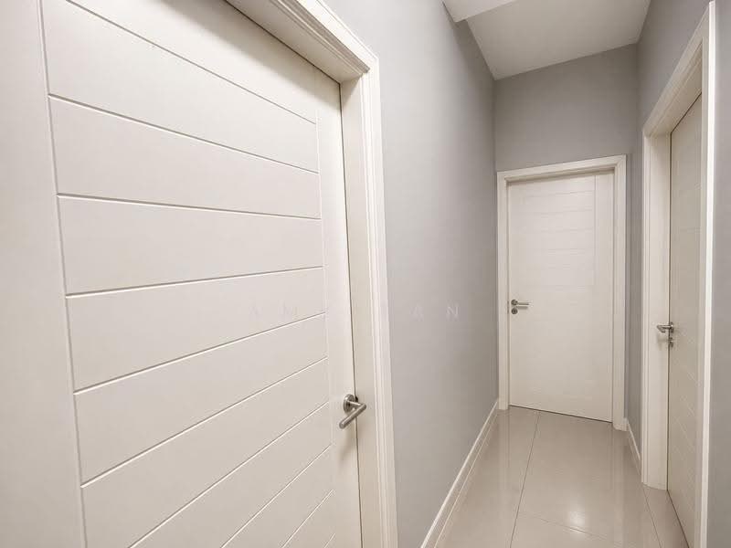 Rumah Teres 2.5-Tingkat untuk Disewa di Gelugor (Penang) - Amy Tan - Corridor - PropertyGuru.com.my