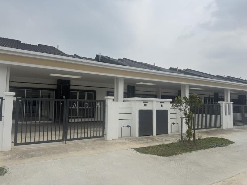 Rumah Teres untuk Dijual di Kampung Bukit Kapar (Kapar) - Adaw Zain - Exterior - PropertyGuru.com.my