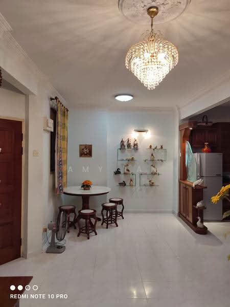 Pangsapuri untuk Dijual di Tanjung Court - Amy Tan - Living Room - PropertyGuru.com.my