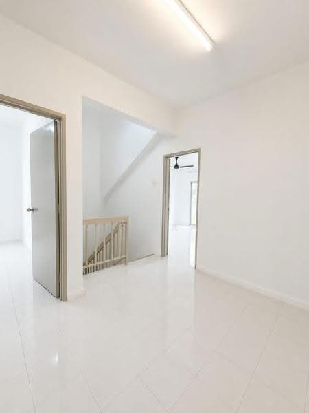2-storey Terraced House for Sale in Taman Universiti (Bangi) - Mis Saha - Interior - PropertyGuru.com.my