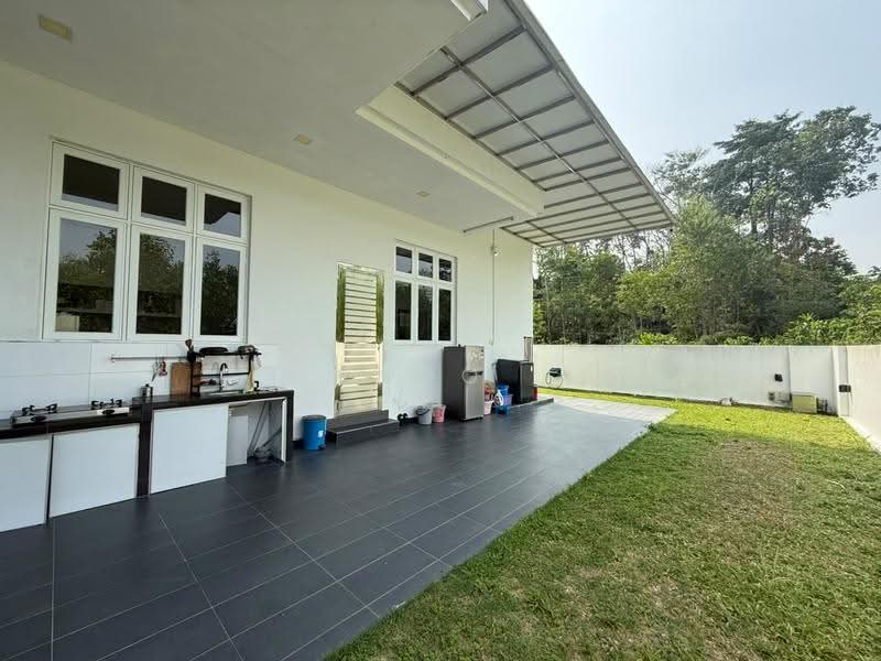 Bungalow House untuk Dijual di Batu Pahat (Johor) - NGO - Exterior - PropertyGuru.com.my