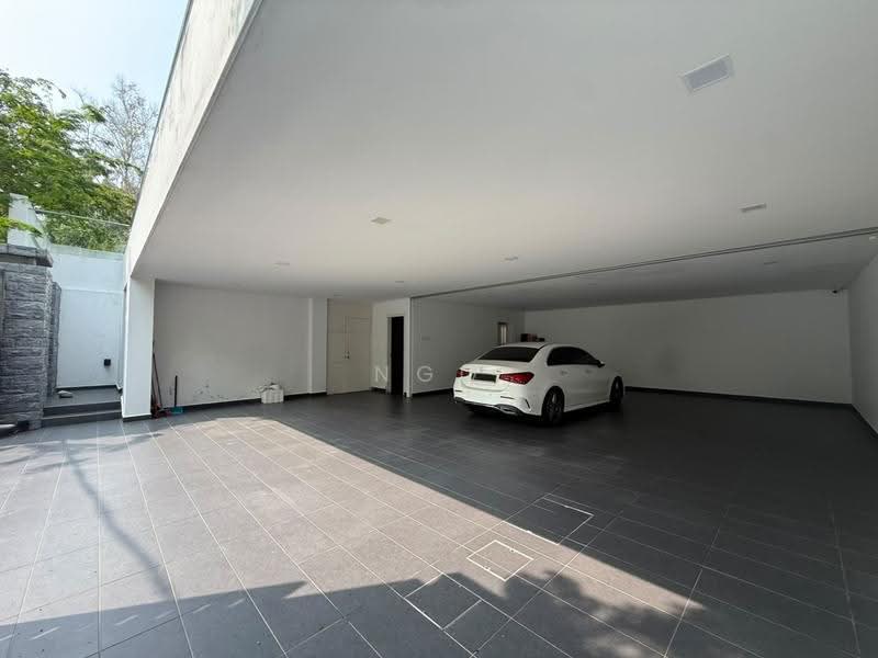 Bungalow House untuk Dijual di Batu Pahat (Johor) - NGO - Car Park - PropertyGuru.com.my