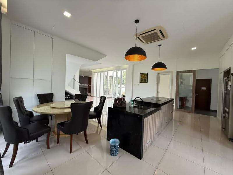 Bungalow House untuk Dijual di Batu Pahat (Johor) - NGO - Dining Room - PropertyGuru.com.my