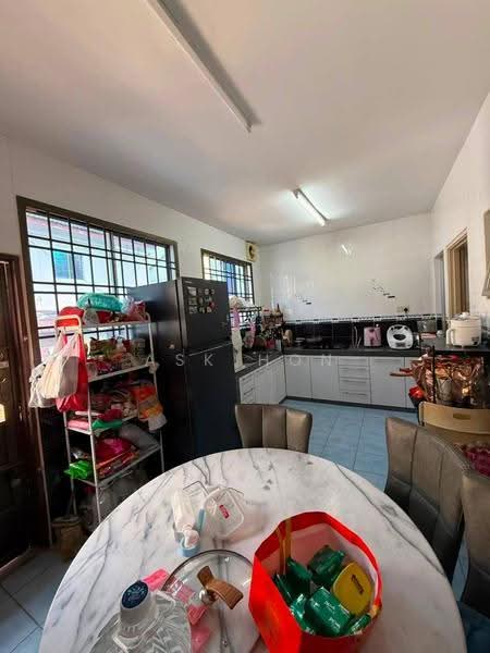 Rumah Teres 2-Tingkat untuk Dijual di Taman Setia Indah (Tebrau) - Ask Hon - Kitchen - PropertyGuru.com.my