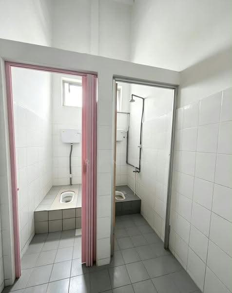 Factory for Rent in Kawasan Perindustrian Tebrau 1 (Tebrau) - Caryn Ter - Bathroom - PropertyGuru.com.my