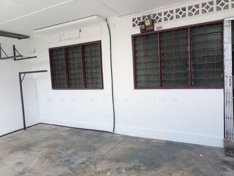 Rumah Teres 1-Tingkat untuk Disewa di Happy Garden (Kuchai Lama) - Wan Hung Liew - Exterior - PropertyGuru.com.my