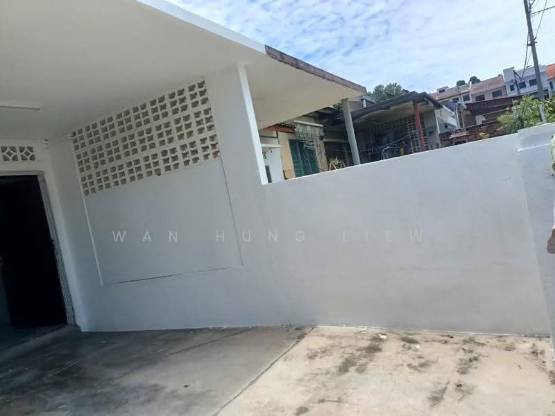 Rumah Teres 1-Tingkat untuk Disewa di Happy Garden (Kuchai Lama) - Wan Hung Liew - Exterior - PropertyGuru.com.my