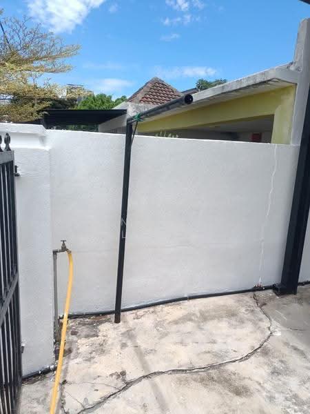 Rumah Teres 1-Tingkat untuk Disewa di Happy Garden (Kuchai Lama) - Wan Hung Liew - Exterior - PropertyGuru.com.my