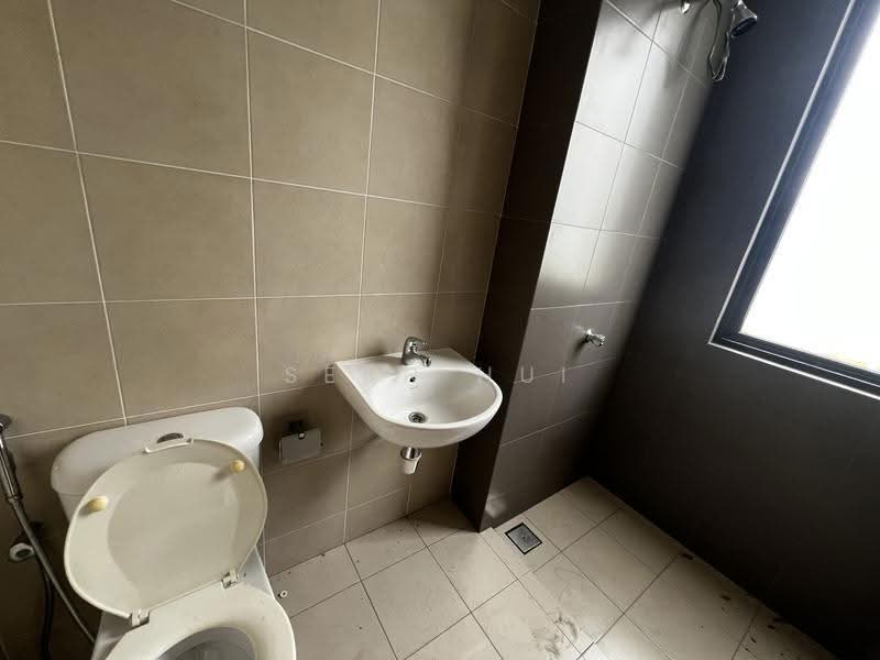 Rumah Berkembar untuk Dijual di Dengkil (Selangor) - George Lim - Bathroom - PropertyGuru.com.my