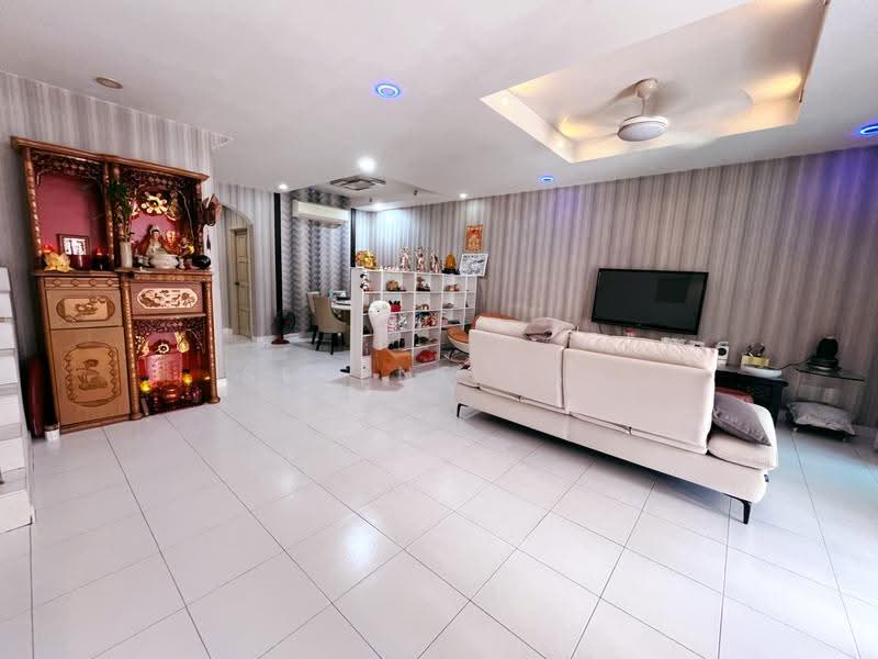 2-storey Terraced House for Sale in Taman Seri Orkid (Skudai) - Serene Tan - Living Room - PropertyGuru.com.my