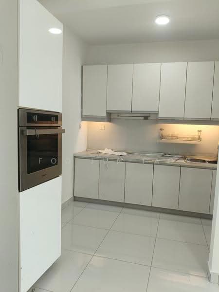 Pangsapuri untuk Dijual di Austin Suites (Permata Austin) - Foo Jun Tao - Kitchen - PropertyGuru.com.my