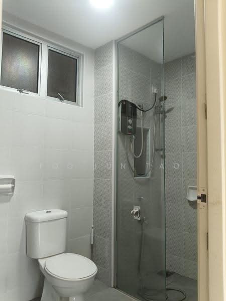 Pangsapuri untuk Dijual di Austin Suites (Permata Austin) - Foo Jun Tao - Bathroom - PropertyGuru.com.my