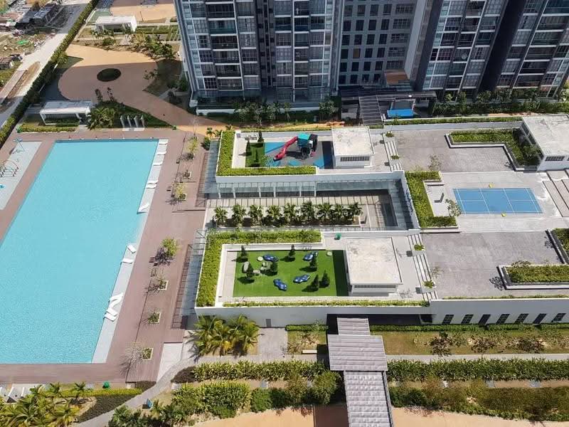 Condominium for Sale at Lakefront Residence - Chris Lee - Exterior - PropertyGuru.com.my