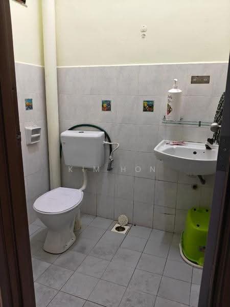 Rumah Teres 1-Tingkat untuk Dijual di Kulai (Johor) - Kim Hon - Bathroom - PropertyGuru.com.my