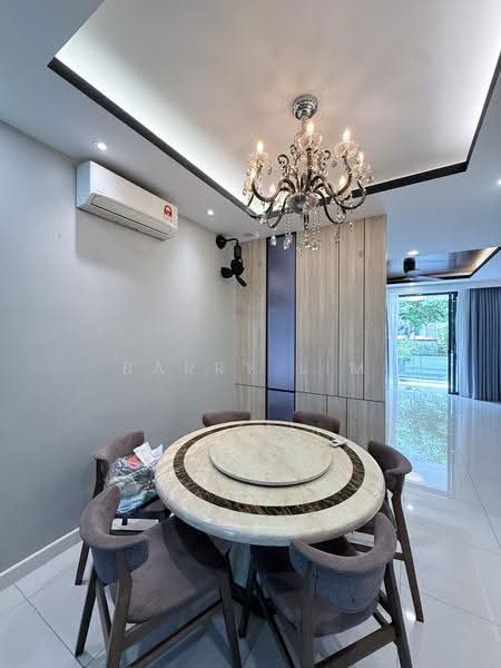 Condominium for Sale at Iconic Skies - Barry Lim - Dining Room - PropertyGuru.com.my