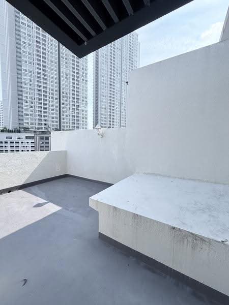 Condominium for Sale at Iconic Skies - Barry Lim - Exterior - PropertyGuru.com.my