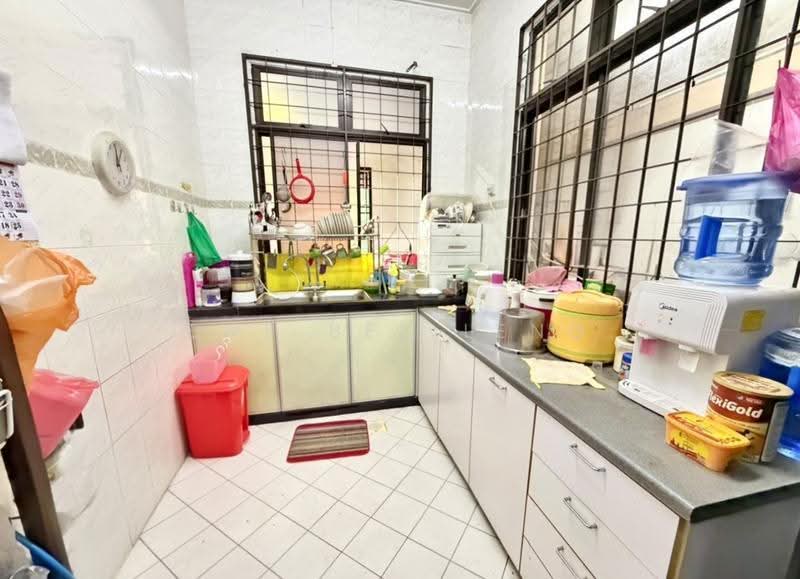 1-storey Terraced House for Sale in Taman Daya (Johor Bahru) - Ewe Bee Leng - Kitchen - PropertyGuru.com.my