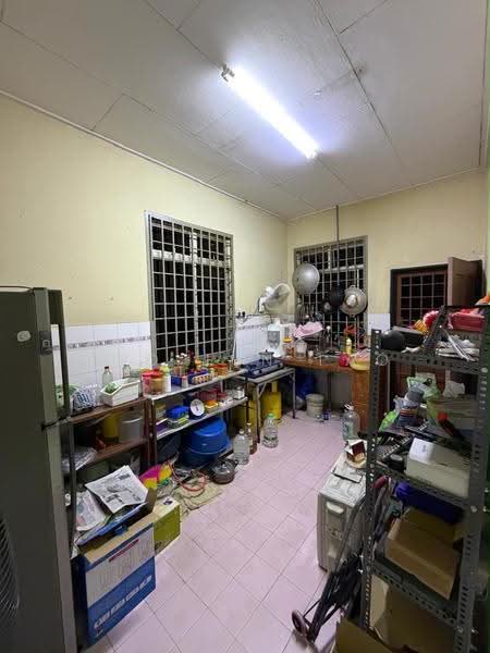 Semi-Detached House for Sale in Taman Megah Ria (Masai) - Foo Jun Tao - Kitchen - PropertyGuru.com.my