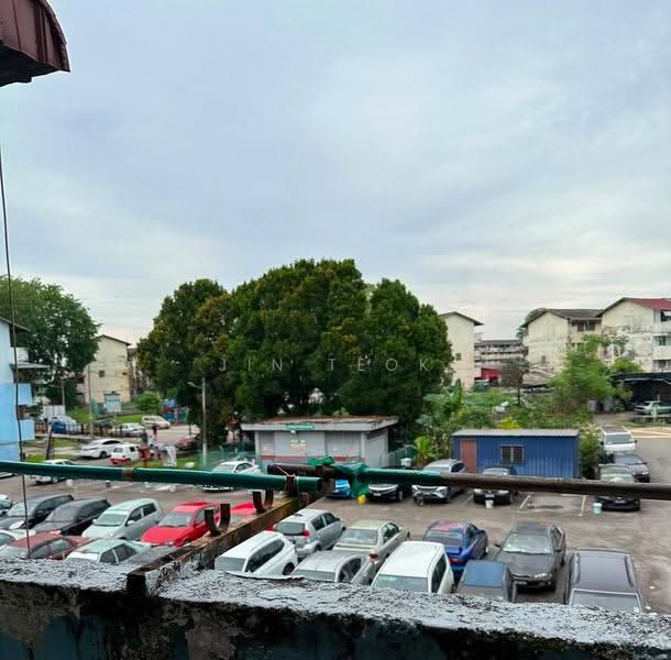 Rumah Flat untuk Dijual di Flat Taman Ungku Tun Aminah - Jin Teok - Exterior - PropertyGuru.com.my