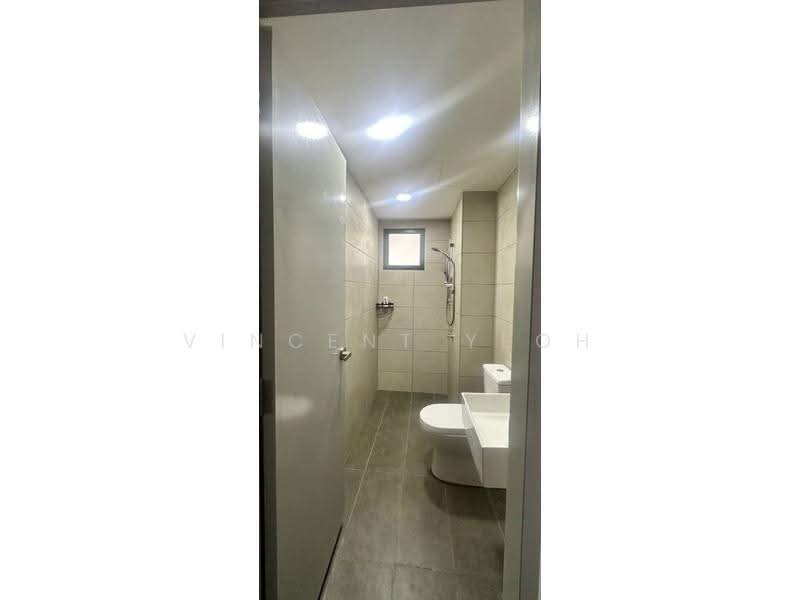 Kediaman Servis untuk Dijual di M Luna - Vincent Yeoh - Bathroom - PropertyGuru.com.my