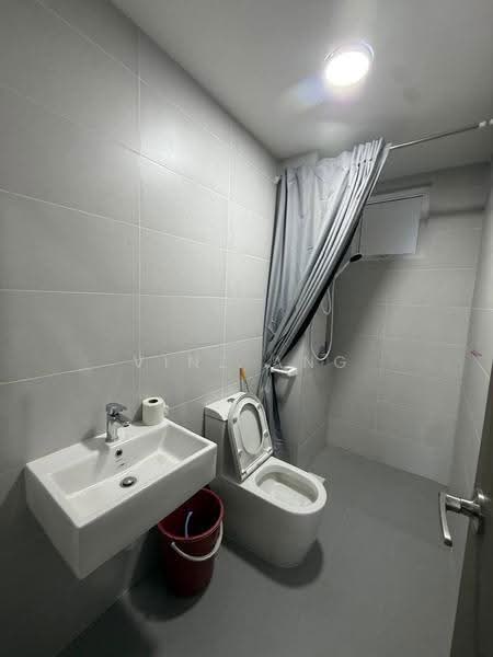 Kediaman Servis untuk Disewa di Veranda Residence - Vinz Ang - Bathroom - PropertyGuru.com.my
