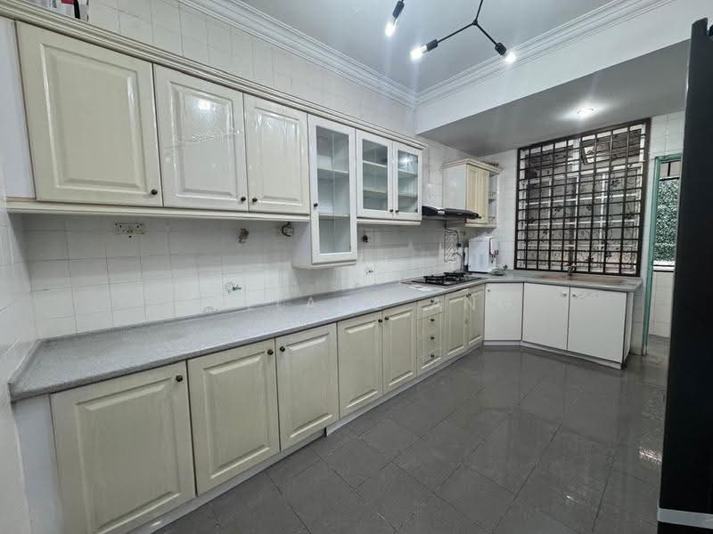 Rumah Berkembar untuk Disewa di Taman Perling (Perling) - Wallace Ang - Kitchen - PropertyGuru.com.my