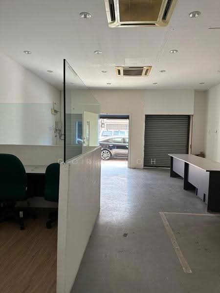 Shop / Office for Rent in Taman Perling (Perling) - Cora Loh - Interior - PropertyGuru.com.my