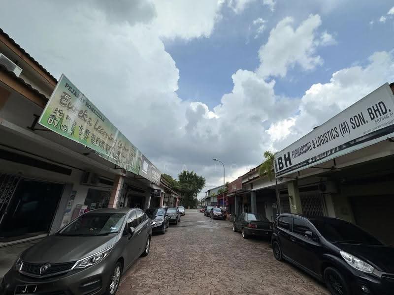 Shop / Office for Rent in Taman Perling (Perling) - Cora Loh - Exterior - PropertyGuru.com.my