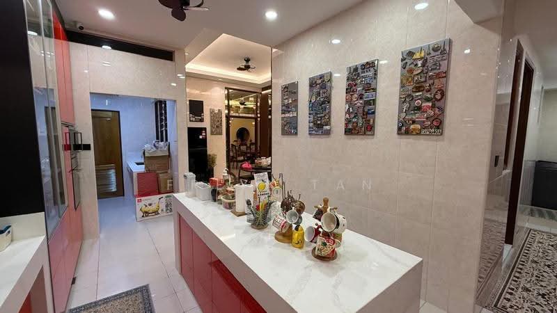 Rumah Teres untuk Dijual di Bukit Jelutong (Shah Alam) - Freya Tan - PropertyGuru.com.my