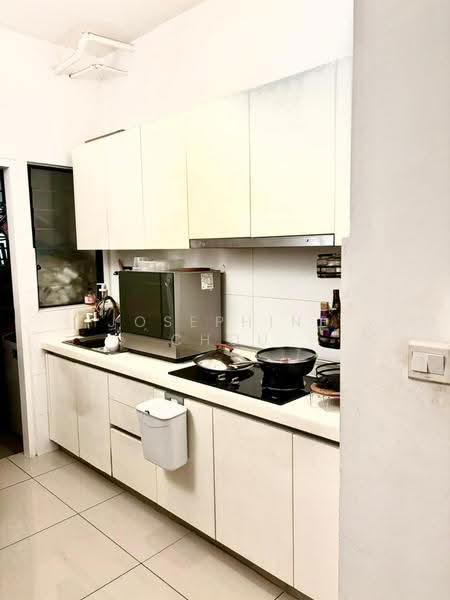 Kondominium untuk Dijual di The Greens (Residensi Hijauan) @ Subang West - Josephine Chou - Kitchen - PropertyGuru.com.my