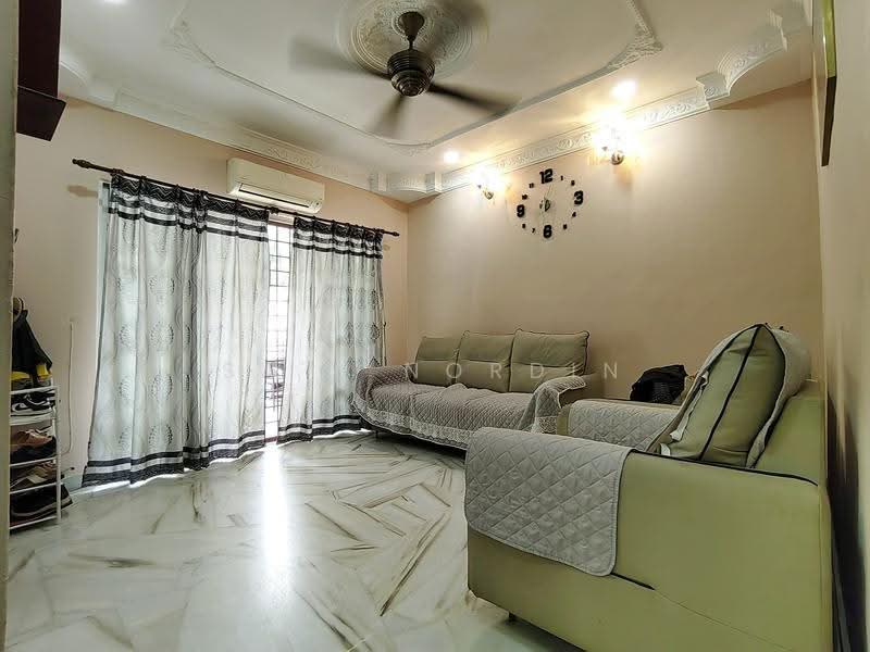 Rumah Teres 2-Tingkat untuk Dijual di Putra Heights (Subang Jaya) - Sa'a Nordin - Living Room - PropertyGuru.com.my