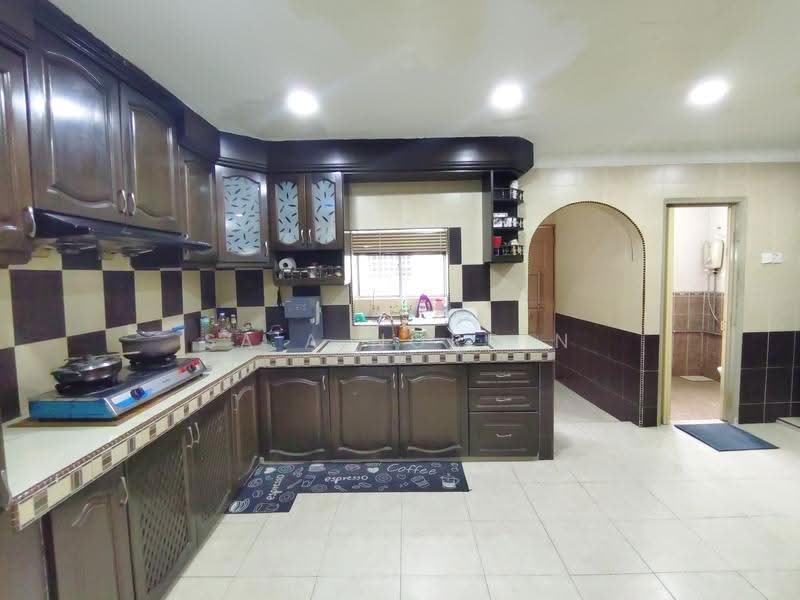 Rumah Teres 2-Tingkat untuk Dijual di Putra Heights (Subang Jaya) - Sa'a Nordin - Kitchen - PropertyGuru.com.my