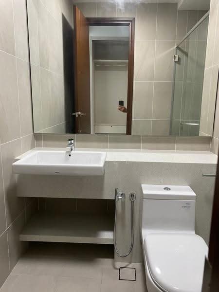 Condominium for Rent at Queens Residences Q1 @ Queens Waterfront - Xinnee . - Bathroom - PropertyGuru.com.my