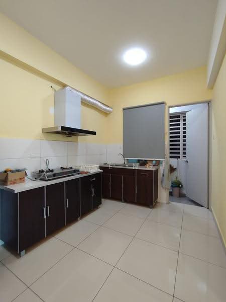 Kondominium untuk Dijual di The Navens - Jane Ng - Kitchen - PropertyGuru.com.my