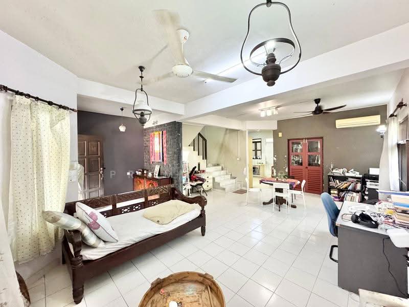 Rumah Teres 2-Tingkat untuk Dijual di Seksyen 5 (Kota Damansara) - Prem Kumar - Living Room - PropertyGuru.com.my