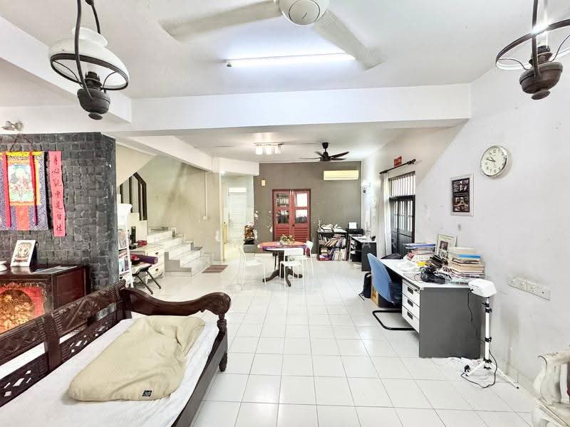 Rumah Teres 2-Tingkat untuk Dijual di Seksyen 5 (Kota Damansara) - Prem Kumar - Living Room - PropertyGuru.com.my