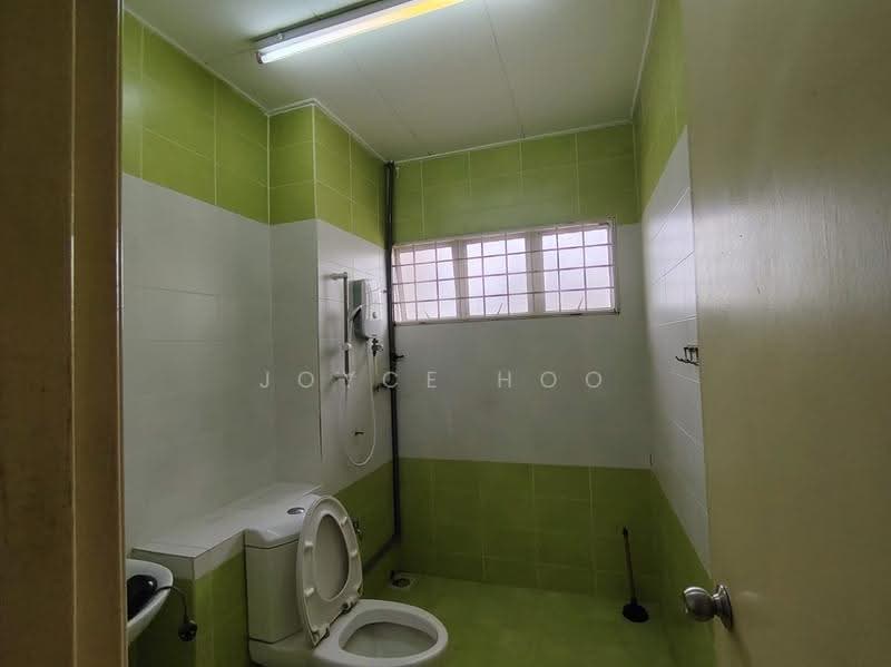 Rumah Teres 2-Tingkat untuk Dijual di Bandar Puteri Puchong (Puchong) - Joyce Hoo - Bathroom - PropertyGuru.com.my