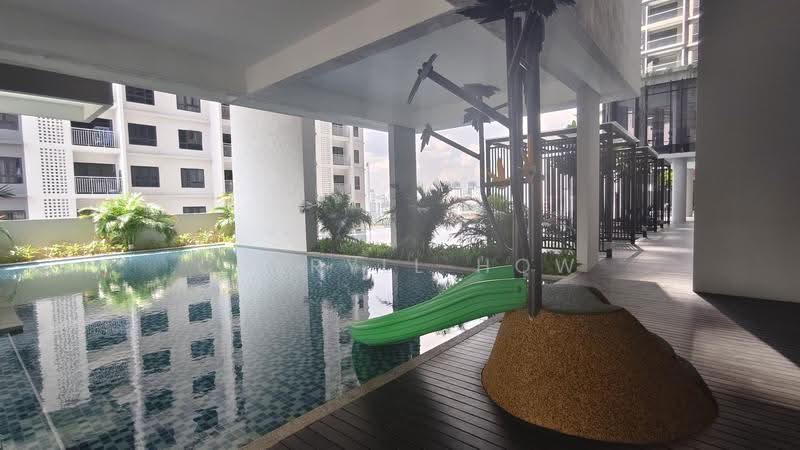 Kondominium untuk Dijual di Nestree Residence - Cheryll How - Pool - PropertyGuru.com.my