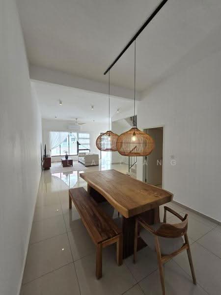 Rumah Teres 2-Tingkat untuk Disewa di Taman Desa Tebrau (Tebrau) - Wallace Ang - Dining Room - PropertyGuru.com.my